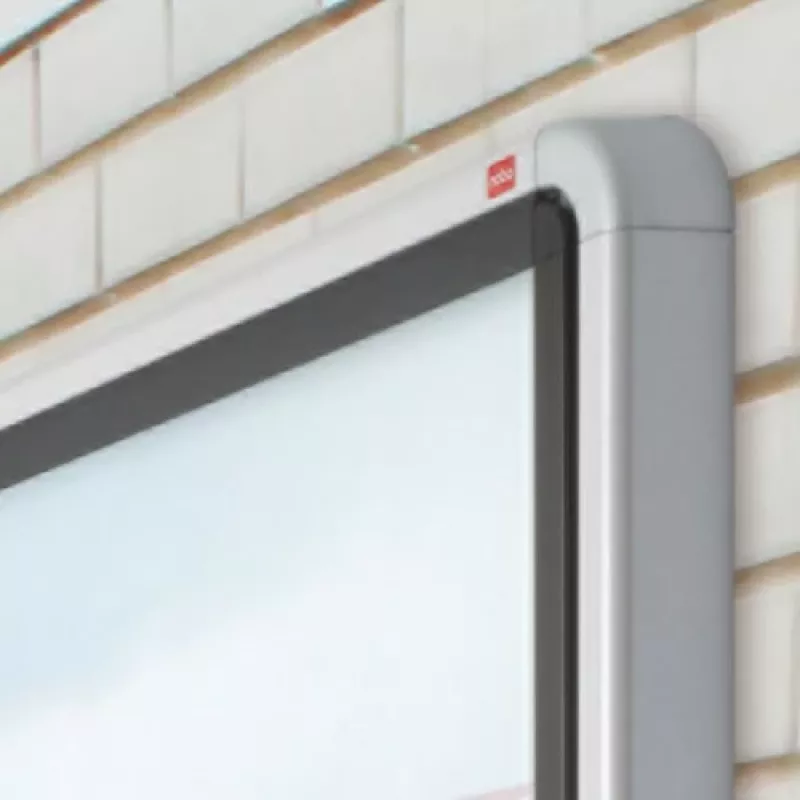 Nobo Premium Plus Outdoor magnetisch afsluitbaar mededelingenbord 6xA4