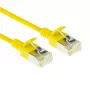 ACT geel 5 meter LSZH U/FTP CAT6A datacenter slimline patchkabel rastnasenfrei met RJ45-stekkers