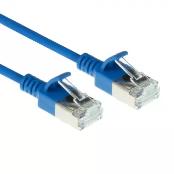 ACT blauw 10 meter LSZH U/FTP CAT6A datacenter slimline patchkabel met rastnasen RJ45-stekkers