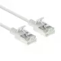 ACT wit 0,25 meter LSZH U/FTP CAT6A datacenter slimline patchkabel snagless met RJ45-stekkers