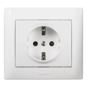 Socket Legrand Galea Ultra — model 771063, witte uitvoering