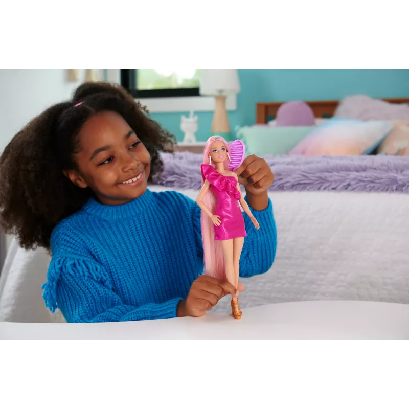 Barbie Fun & Fancy Hair pop met extra lang bont blond haar en stylingaccessoires