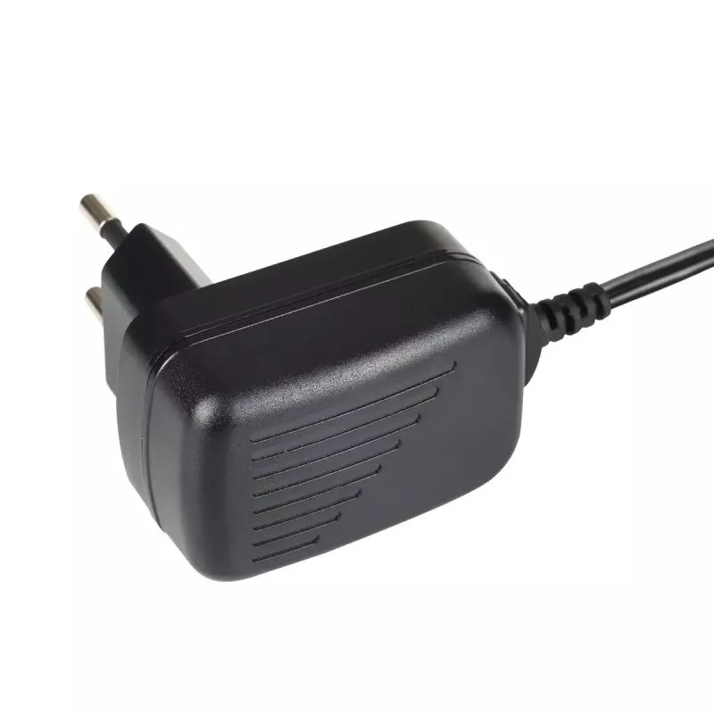 Akyga AK-TB-22 universele voeding, 5 V, 2 A, 10 W, 5,5 x 2,1 mm, 1,5 m