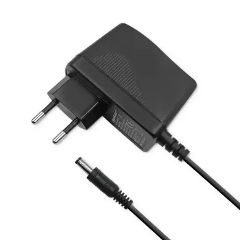 Oplader voor mobiele apparaten Qoltec 52397 universeel zwart AC binnen 2A 220-240V