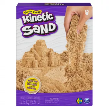 Kinetic Sand, 5,5 lbs (2,5 kg) natuur bruin speelzand voor kunst en knutselen, zandbak, Amazon Exclusive (verpakking kan variëren), vormbaar sensorisch speelgoed, vanaf 3 jaar