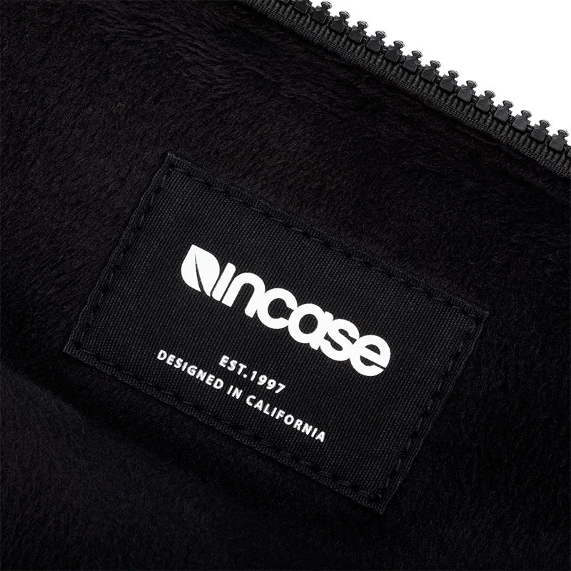 Incase Compact Sleeve met Woolenex voor 14 inch MacBook Pro (M1-M4, 2021-2024)
