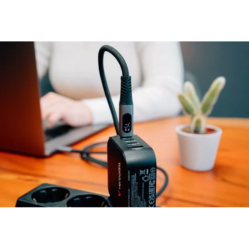 Verbatim Sync & Charge USB-C naar USB-C 240W 40 Gbit/s display 120 cm