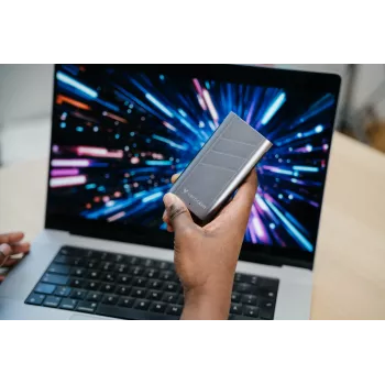 Verbatim TurboMetal SSD USB4 1TB USB Type-C USB4 Gen 2x2 zilver