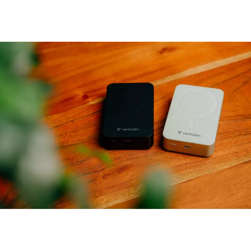 Verbatim Charge 'n' Go Essentials powerbank magnetisch draadloos 20000 mAh zwart