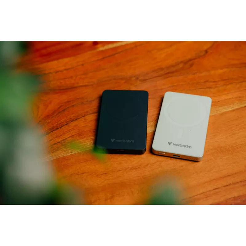 Verbatim Charge 'n' Go Essentials magnetische draadloze powerbank 5000 mAh zwart