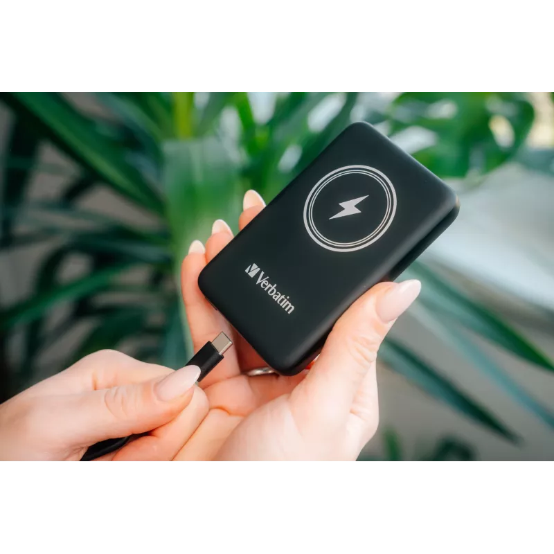 Powerbank VERBATIM Charge AnA Go 5000 mAh magnetisch draadloos, zwart