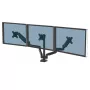 Fellowes Platinum Series drievoudige monitorarm – monitorhouder voor drie beeldschermen van 7 kg en 27 inch – verstelbare drievoudige monitor tafelhouder – kantelen 45°, zwenken 180°, draaien 360°, VESA 75 x 75/100 x 100 – zwart