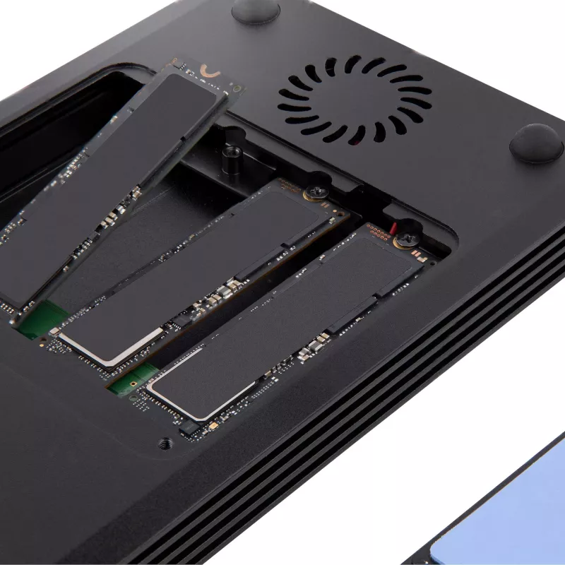 StarTech.com 4 bay Thunderbolt 3 NVMe behuizing, voor M.2 NVMe SSD-stations, 1x DisplayPort video/2x TB3 downstream-poorten, 40 Gbit/s, 72W voeding, externe harde schijf behuizing