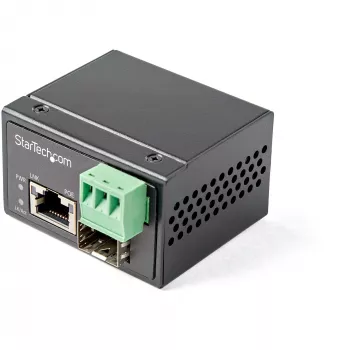 StarTech.com PoE+ industriële glasvezel-naar-Ethernet-mediaconverter 30W - SFP naar RJ45 - singlemode/multimode glasvezel naar koper Gigabit Ethernet - mini/compact formaat - IP-30/ -40 tot +75°C