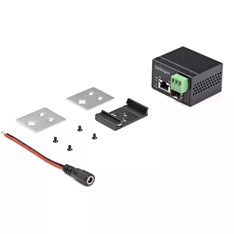 StarTech.com PoE+ industriële glasvezel-naar-Ethernet-mediaconverter 30W - SFP naar RJ45 - singlemode/multimode glasvezel naar koper Gigabit Ethernet - mini/compact formaat - IP-30/ -40 tot +75°C