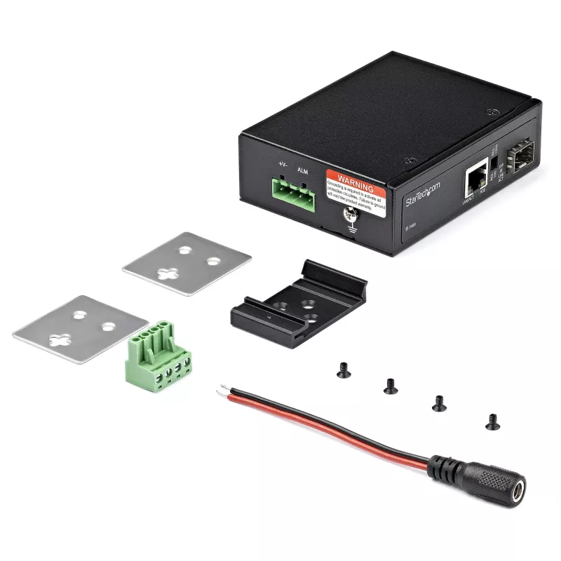 StarTech.com PoE+ industriële glasvezel-naar-Ethernet-mediaconverter 60W - SFP naar RJ45 - singlemode/multimode glasvezel naar koper Gigabit Ethernet - compact formaat - IP30/ -40 tot +75 °C