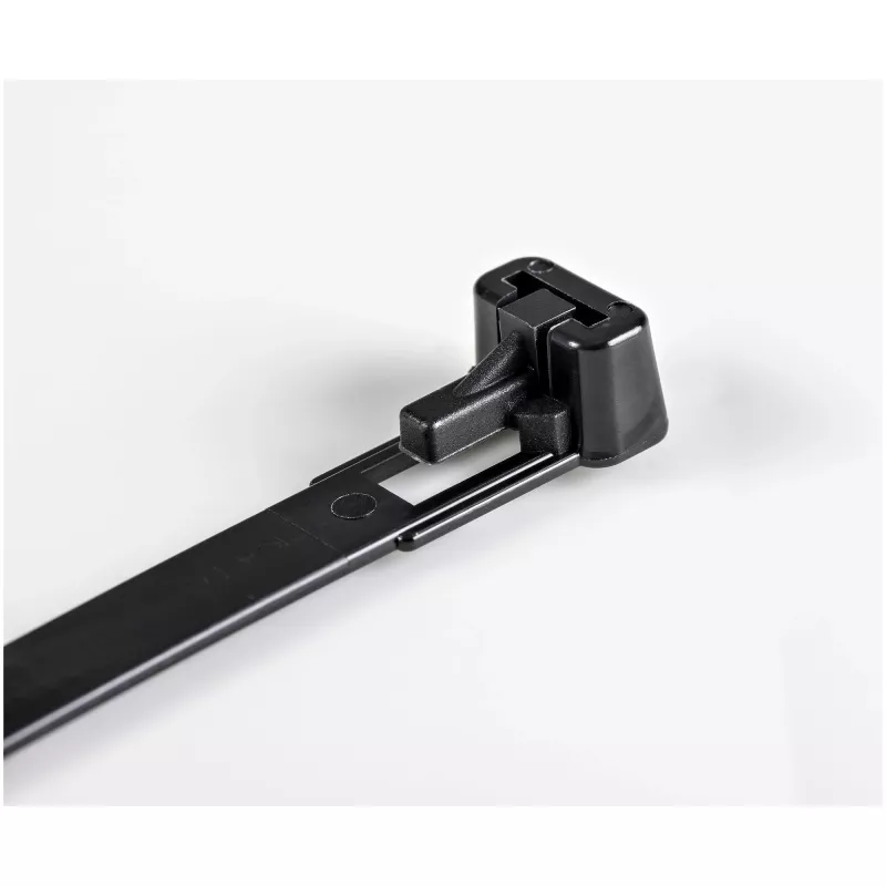 StarTech.com 15 cm herbruikbare kabelbinders - 7 mm breed, 35 mm bundeldiameter, 22 kg treksterkte, losmaakbare nylon binders, binnen/buiten, 94V-2/UL-gecertificeerd, 100-pack - zwart