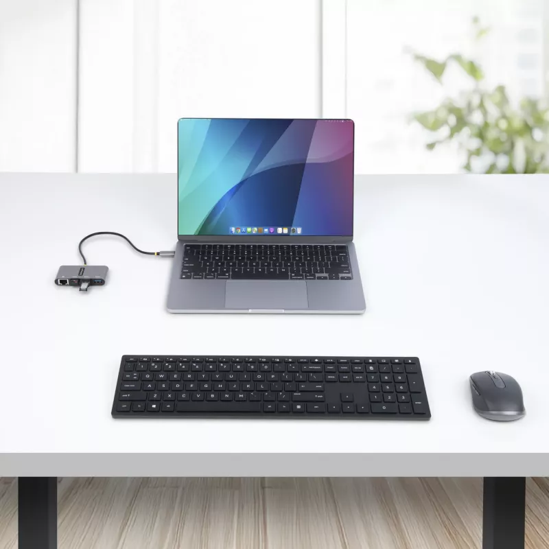 StarTech.com 3-poorts USB-C-hub met Ethernet - 3x USB-A - Gigabit Ethernet - USB 3.0 5Gbps - busgevoed - 1ft/30cm lange USB Type-C hostkabel - GbE - draagbare USB-C naar USB-A-hub