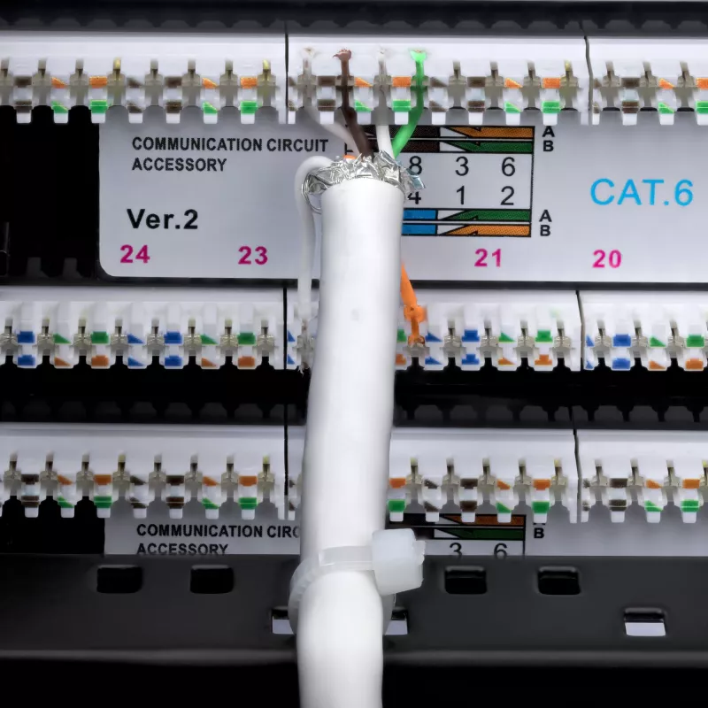 StarTech.com 48-poorts 2U rackmount Cat6 patchpaneel, RJ45, UTP, 110 punch-down, Cat 6 Ethernet patchpaneel voor netwerk-serverrack