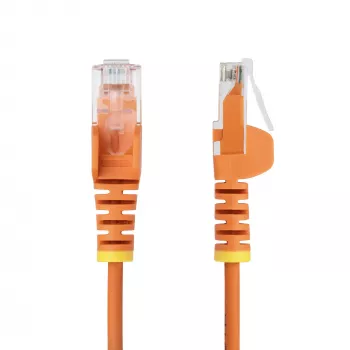 StarTech.com 2,5 m slanke CAT6 Ethernet-kabel, oranje, snagless, 100W PoE, UTP, LSZH, 28AWG puur blank koper, slanke RJ45 netwerk-patchkabel met trekontlasting, individueel getest