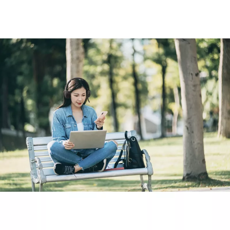 Kensington H1050 EQ Bluetooth on-ear-headset met omgevingsruisonderdrukkingstechnologie