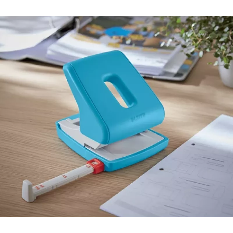 Leitz Cosy perforator 2-gaats 30 vel, 30 vel, blauw, kunststof, 8 cm, 5,5 mm, A4