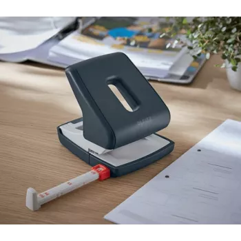 Leitz Cosy perforator 2-gaats 30 vel, 30 vel, zwart, kunststof, 8 cm, 5,5 mm, A4, A5, A6, folio, US-quarto, 8 x 8 x 8 cm