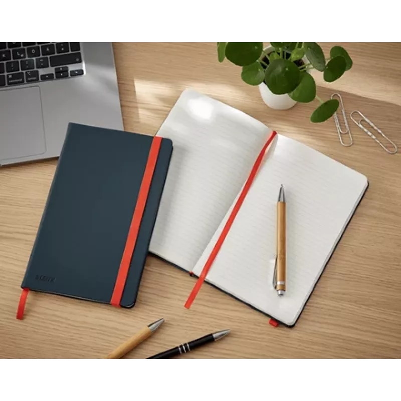 Leitz Cosy notebook Soft Touch gelinieerd met hardcover, effen, zwart, A5, 80 vel, mat, 100 g/m²