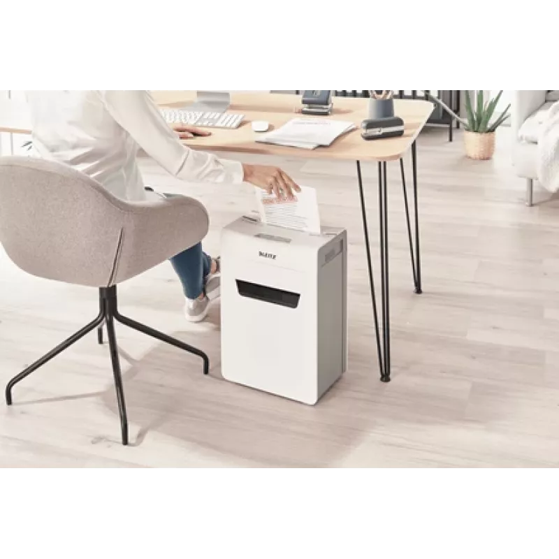 Leitz IQ Protect Premium papierversnipperaar 10X P4, 4 x 40 mm, 18 L, 150 vel, 55 dB, touch, 10 vel