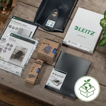 Leitz NeXXt Recycle perforator, 30 vel, rood, kunststof, 8 cm, 5,5 mm, A4, A5, A6, folio, US-quart, 8 x 8 x 8 cm