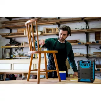 Draagbare digitale radio MEDION LIFE E65895 (MD 43895) — PLL-tuner, 10 W RMS, LCD, Bluetooth 10 m, IP54, externe antenne, zwart/blauw