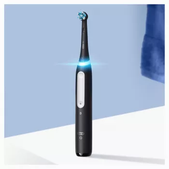 Oral-B iO 4 elektrische tandenborstel voor volwassenen zwart