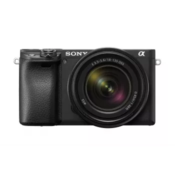 Sony α 6400 + SEL18135 MILC 24,2 MP CMOS 6000 x 4000 pixel zwart