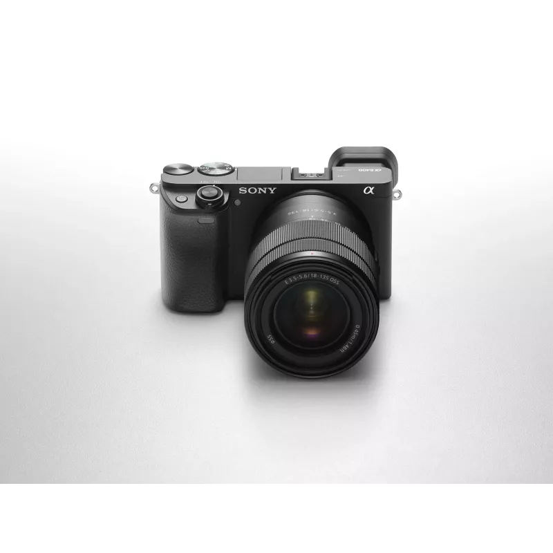 Sony α 6400 + SEL18135 MILC 24,2 MP CMOS 6000 x 4000 pixel zwart