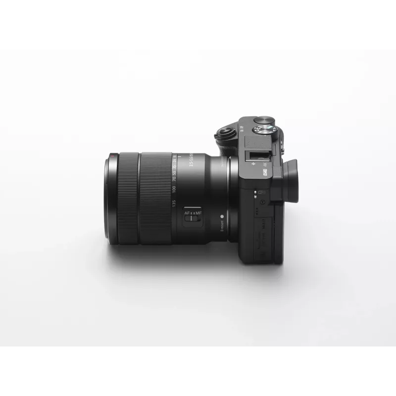 Sony α 6400 + SEL18135 MILC 24,2 MP CMOS 6000 x 4000 pixel zwart