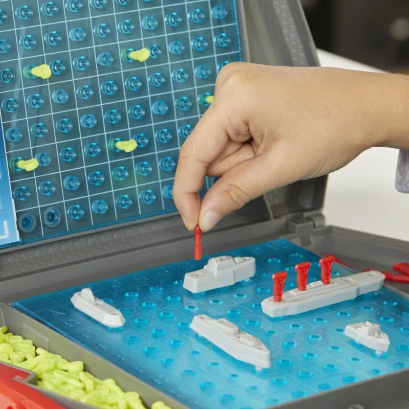 Bordspel Hasbro Gaming Battleship Classic Edition strategie vanaf 7 jaar