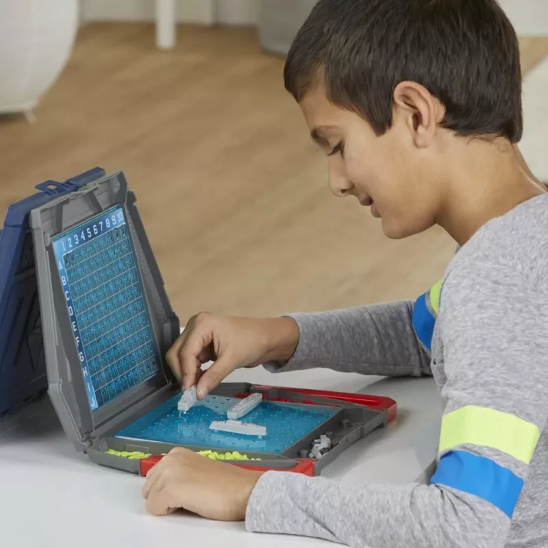 Bordspel Hasbro Gaming Battleship Classic Edition strategie vanaf 7 jaar