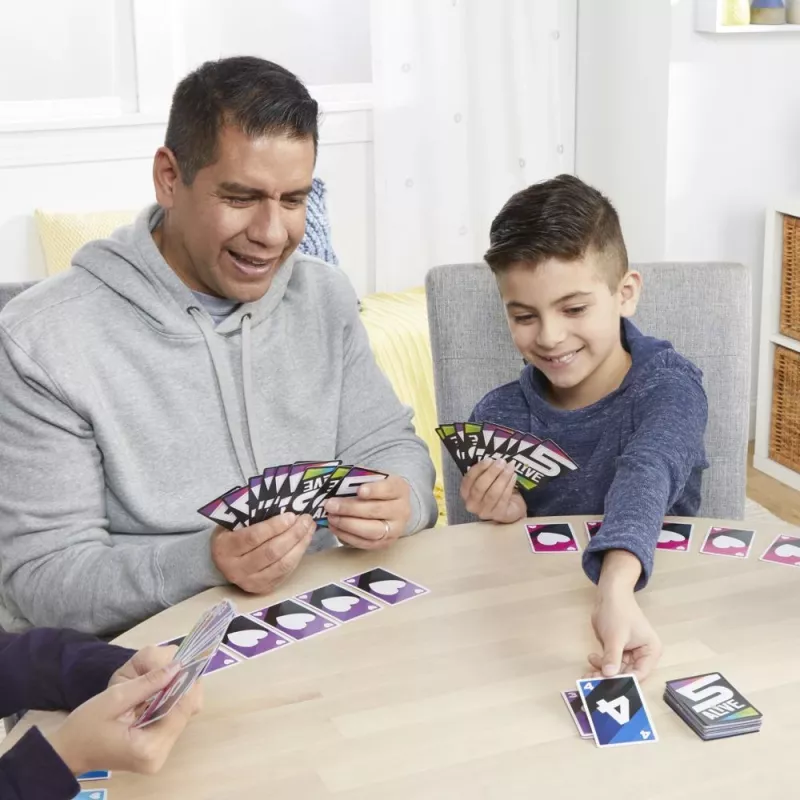 Hasbro Gaming F4205 5 Alive kaartspel verzamelstuk