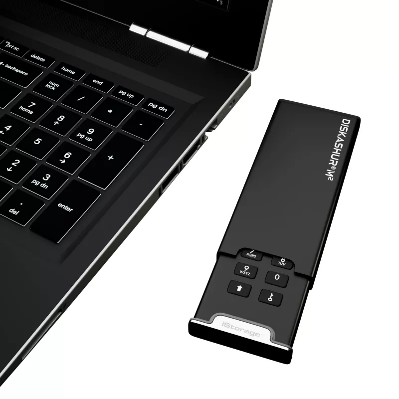 iStorage diskAshur M² SSD 240 GB | Veilige draagbare solid-state-drive | FIPS 140-3 Level 3 conform | Common Criteria EAL 5+ | Besturingssysteem- en platformonafhankelijk | AVG-, TAA-conform | Bescherming tegen brute-force-aanvallen | Stof- en waterbestendig