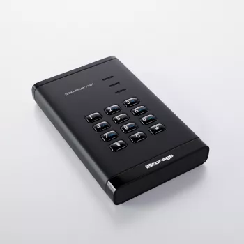 iStorage diskAshur PRO³ HDD 5 TB | Veilige draagbare schijf | FIPS 140-3 Level 3 conform | AES-XTS 256-bits hardwareversleuteling | PIN-beveiligd | Besturingssysteem- en platformonafhankelijk | AVG-, TAA-conform | Bescherming tegen brute-force-aanvallen | Stof-/waterbestendig