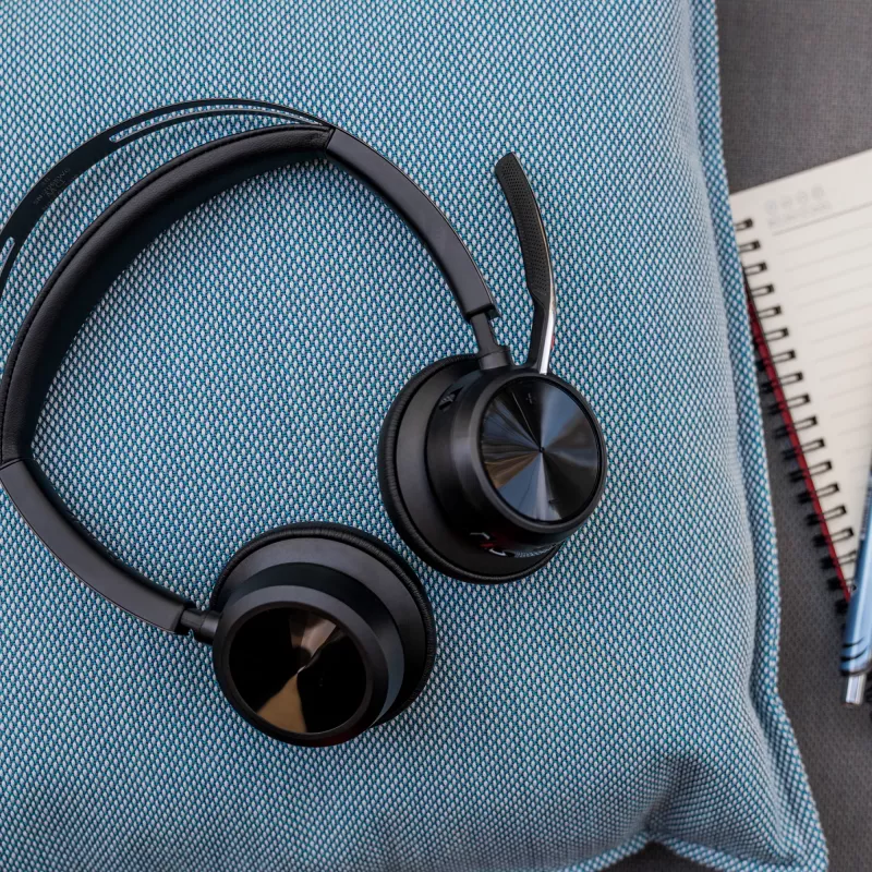HP Poly Voyager Focus 2 Microsoft Teams Certified USB-C-C headset +USB-C/A-adapter