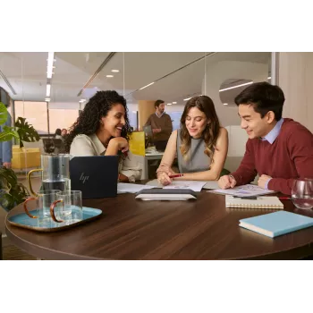 HP Poly Sync 40+ USB-A USB-C speakerphone +BT700 USB-A adapter