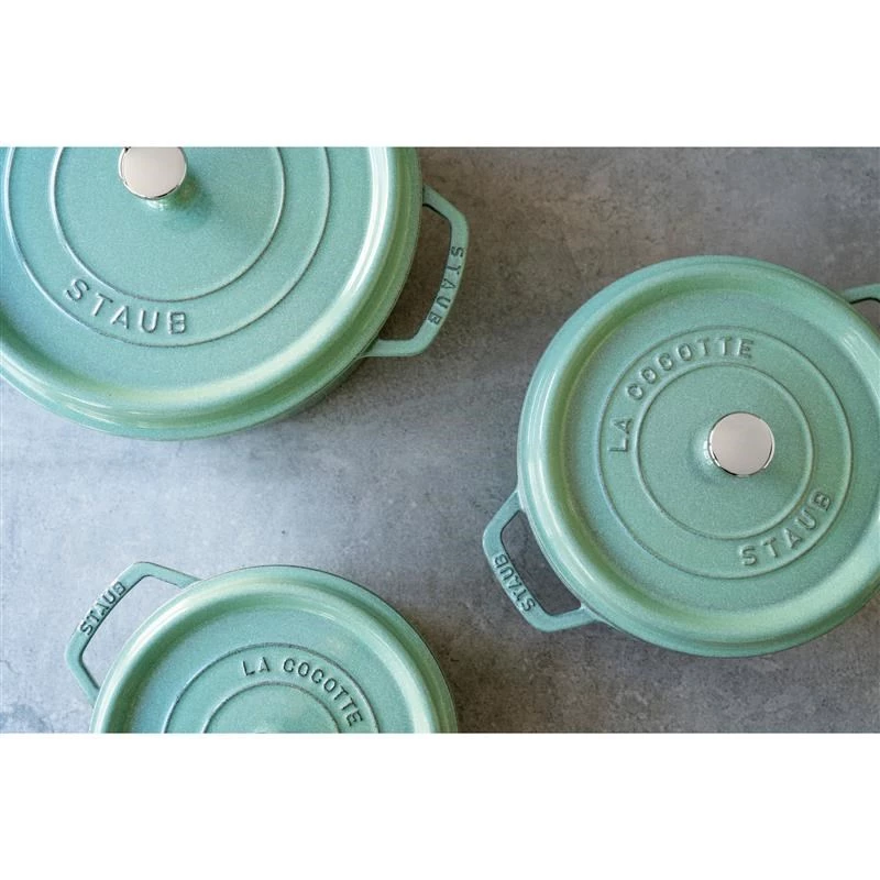 Staub ronde gietijzeren stoofpot 5,2 L, mint – La Cocotte 26 cm