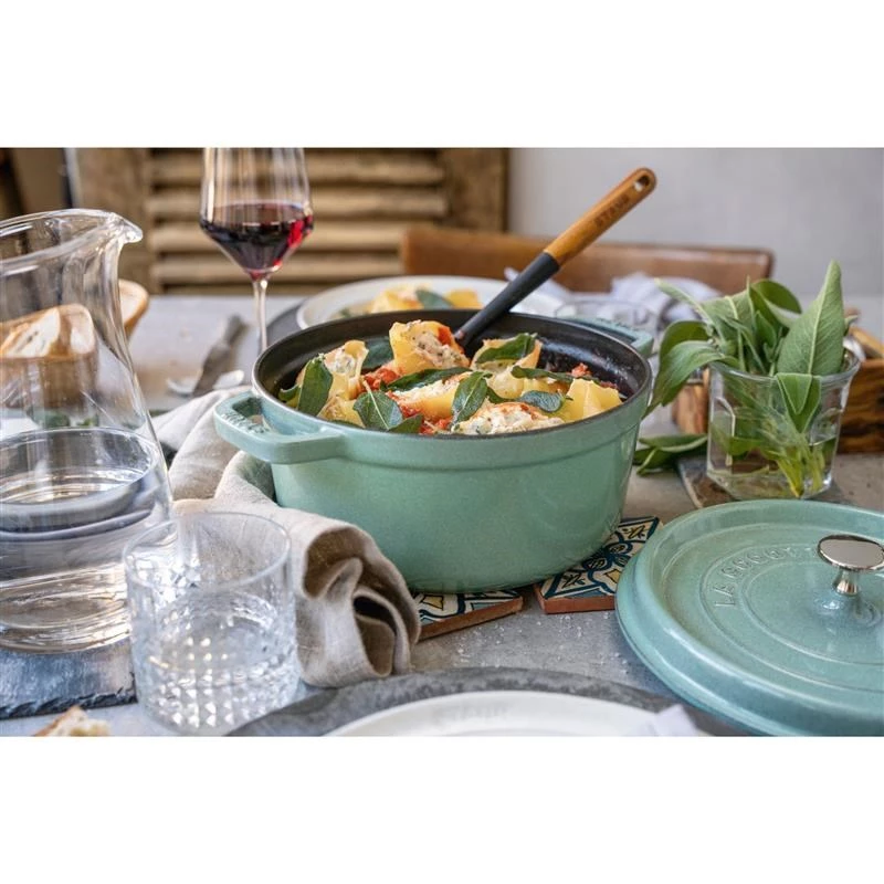 Staub ronde gietijzeren stoofpot 5,2 L, mint – La Cocotte 26 cm