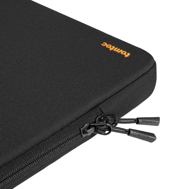 Laptophoes Tomtoc Defender-A13 voor 13,3 inch apparaten, model A13E3D1, gevoerde beschermhoes
