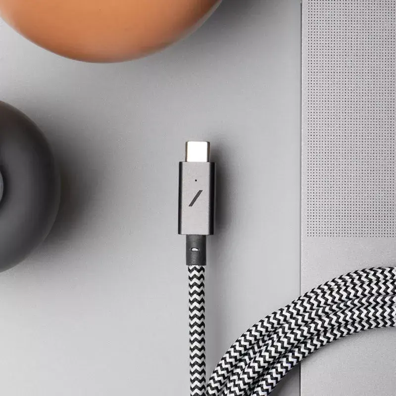Native Union Belt Cable Pro USB-C naar USB-C, 2,4 m, LED-display, Rose