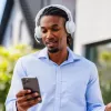 Headset Logitech Zone Wireless 2 ES — bedraad & draadloos (Bluetooth), USB-C, supra-aural, 1,5 m kabel, wit, 212 g