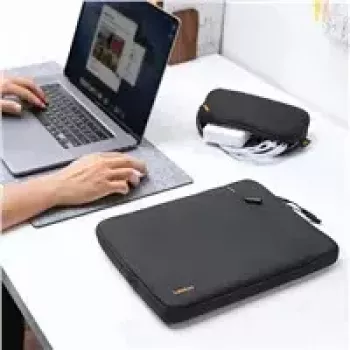 Sleeve kit Tomtoc TOM-A13-C12D voor 13 inch MacBook Pro/Air — zwart