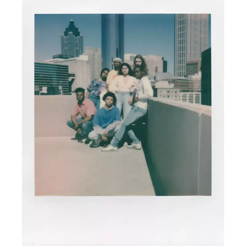Sofortbildcamera POLAROID Now Gen 3 geel — model 9158, analoge instantcamera, ingebouwde flitser
