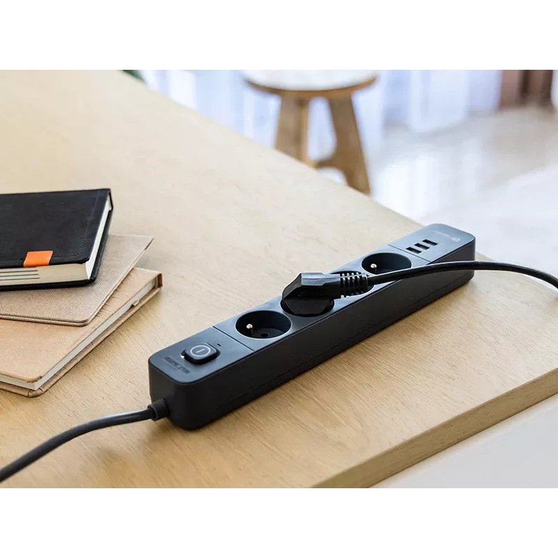 Tracer 47685 Power Line+ 5m (4 stopcontacten + 3x USB A)